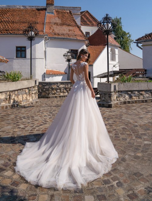 https://elisebride.ro/images/stories/virtuemart/product/10 Frida       (3).jpg